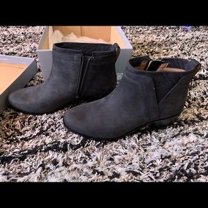 Vionic Hope Joslyn Boots